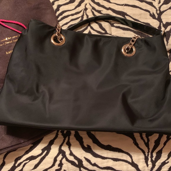Like new! kate spade satchel. Silver Chain. - Picture 2 of 8